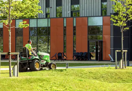 home-page-services-grounds-maintenance